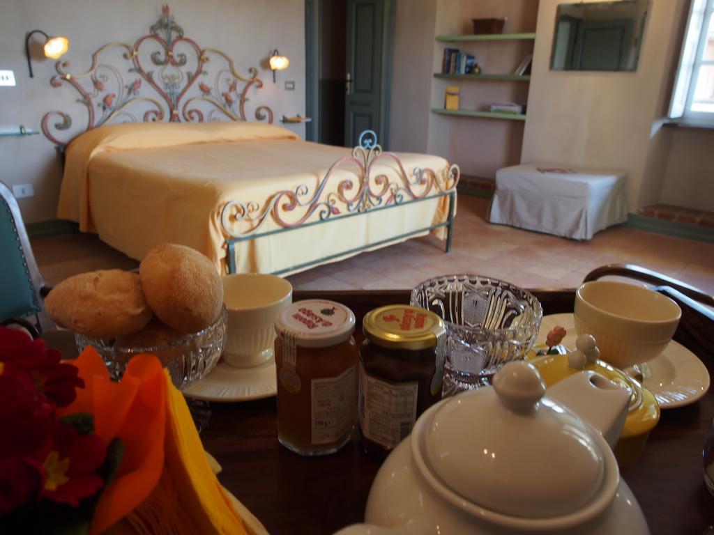 Tenuta Montanello B&B Castiglione Falletto Kültér fotó